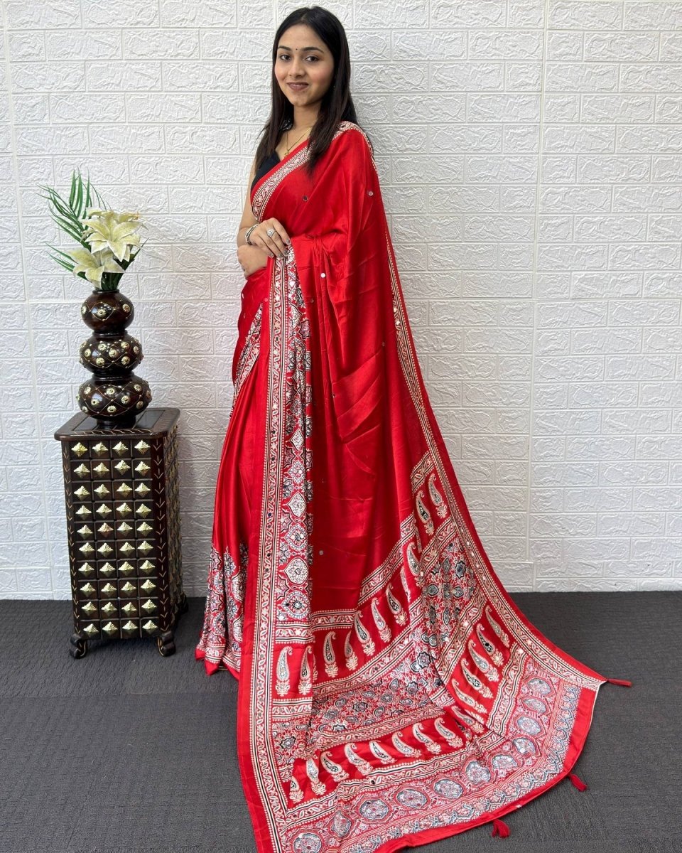 Shop premium women's ethnic suits – Avitra