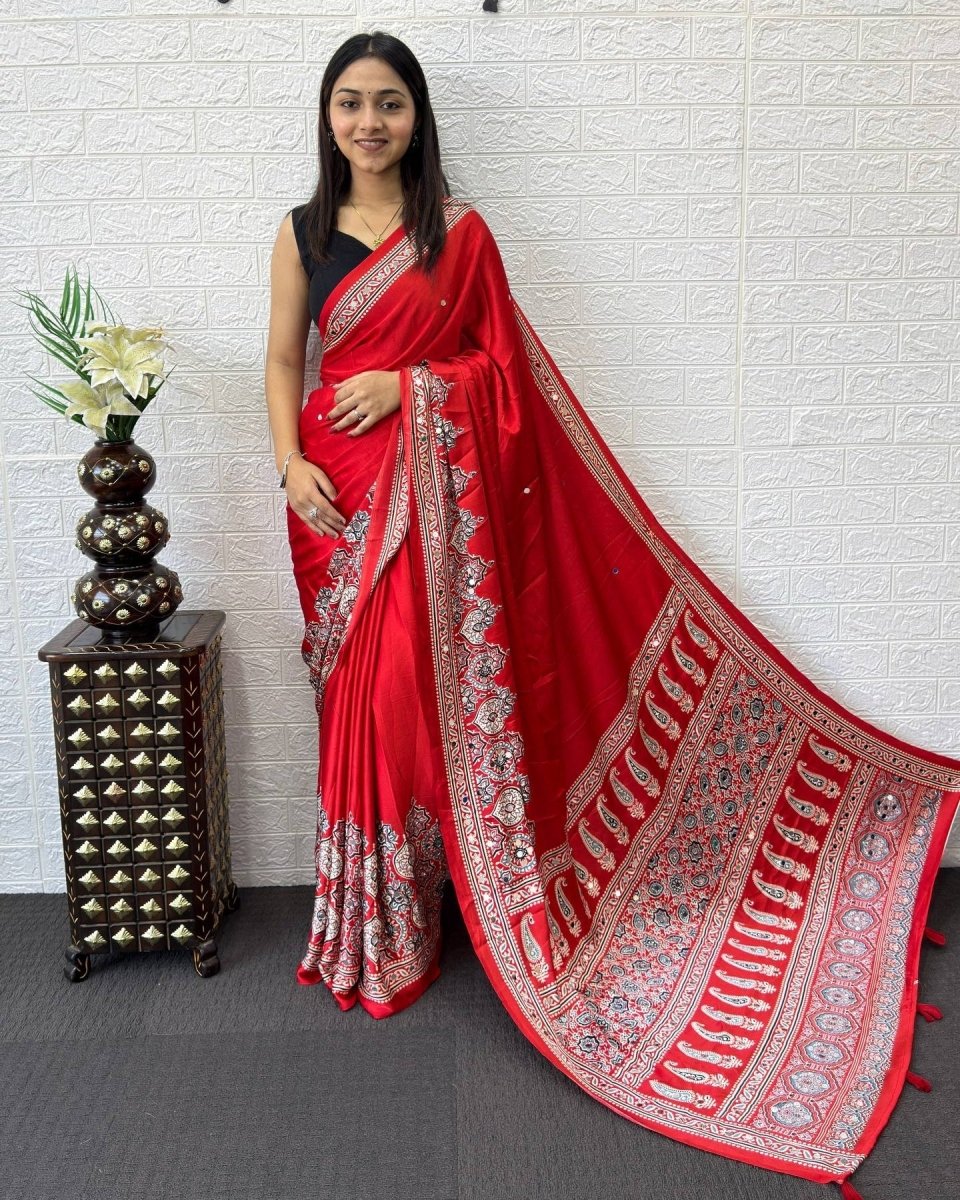 Shop premium women's ethnic suits – Avitra