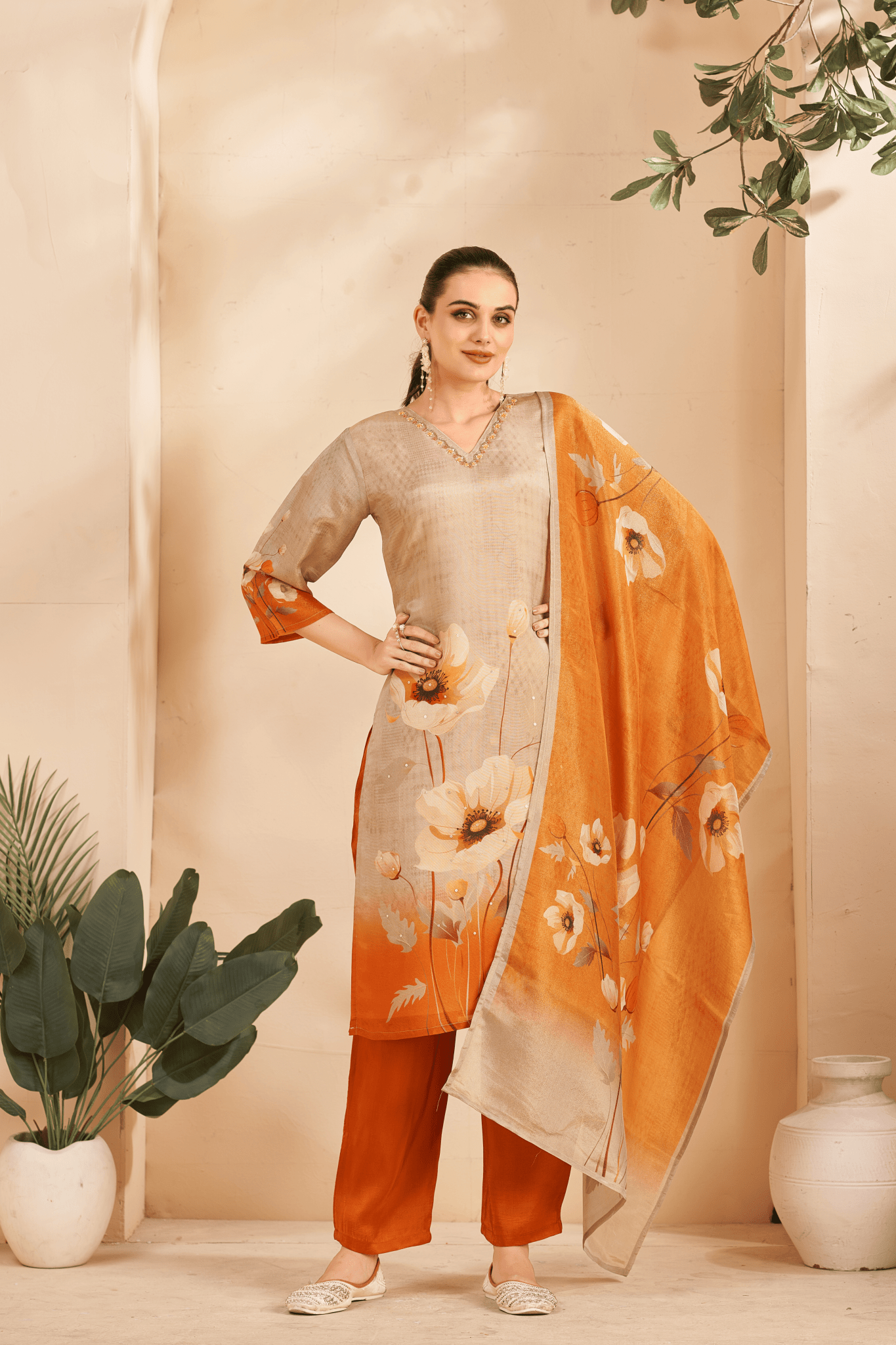 Shop premium women's ethnic suits – Avitra