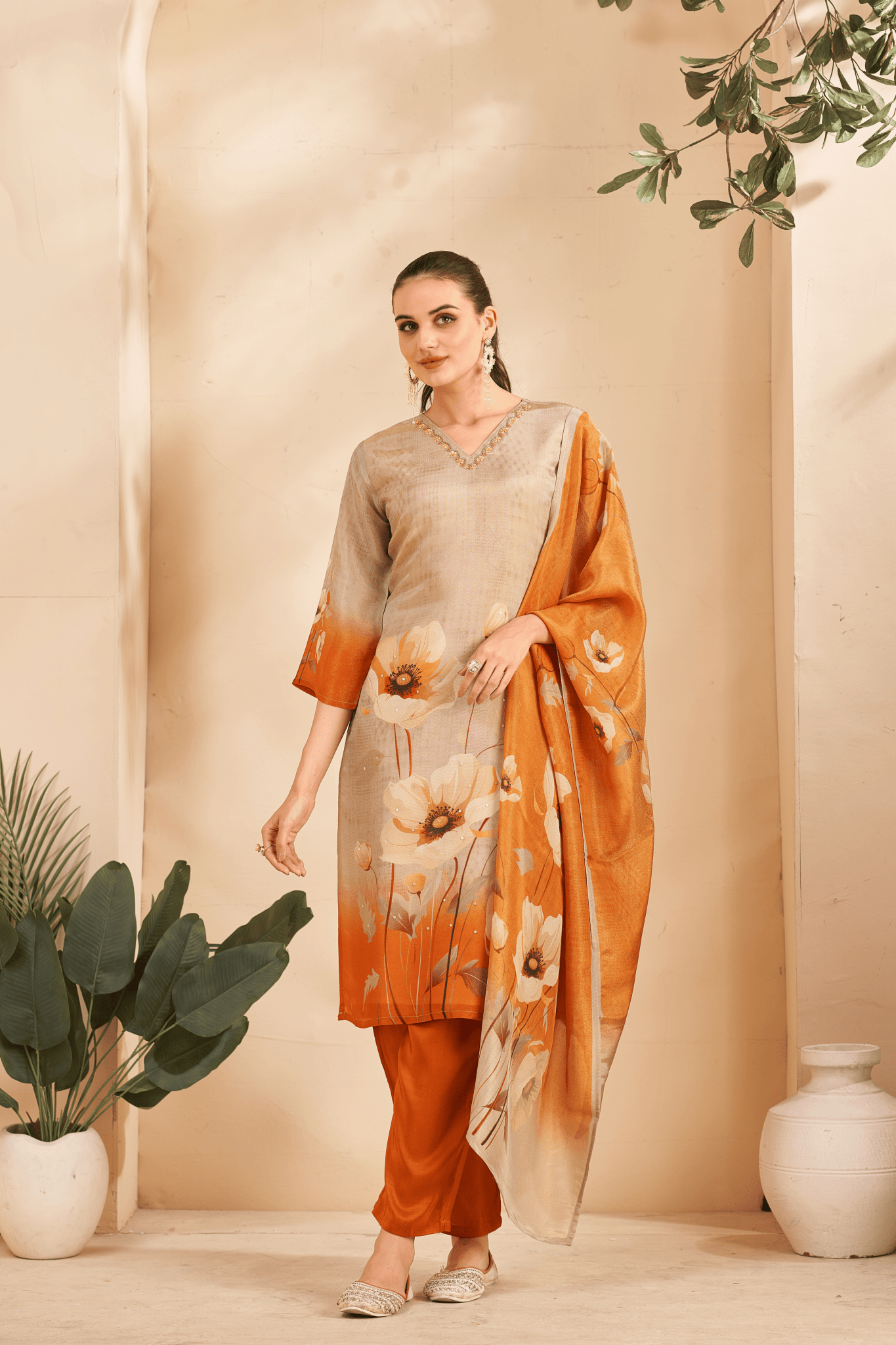 Shop premium women's ethnic suits – Avitra