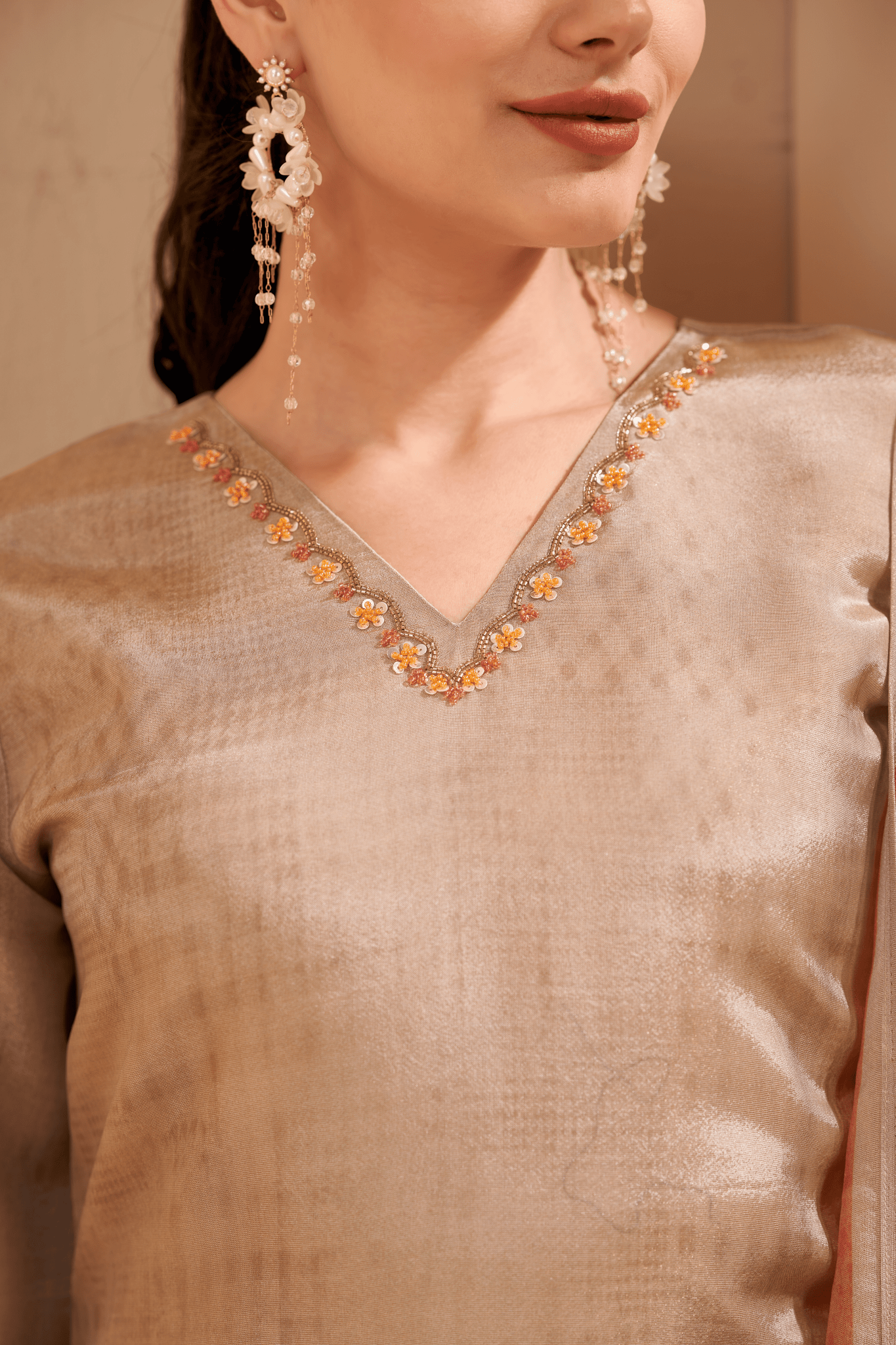 Shop premium women's ethnic suits – Avitra