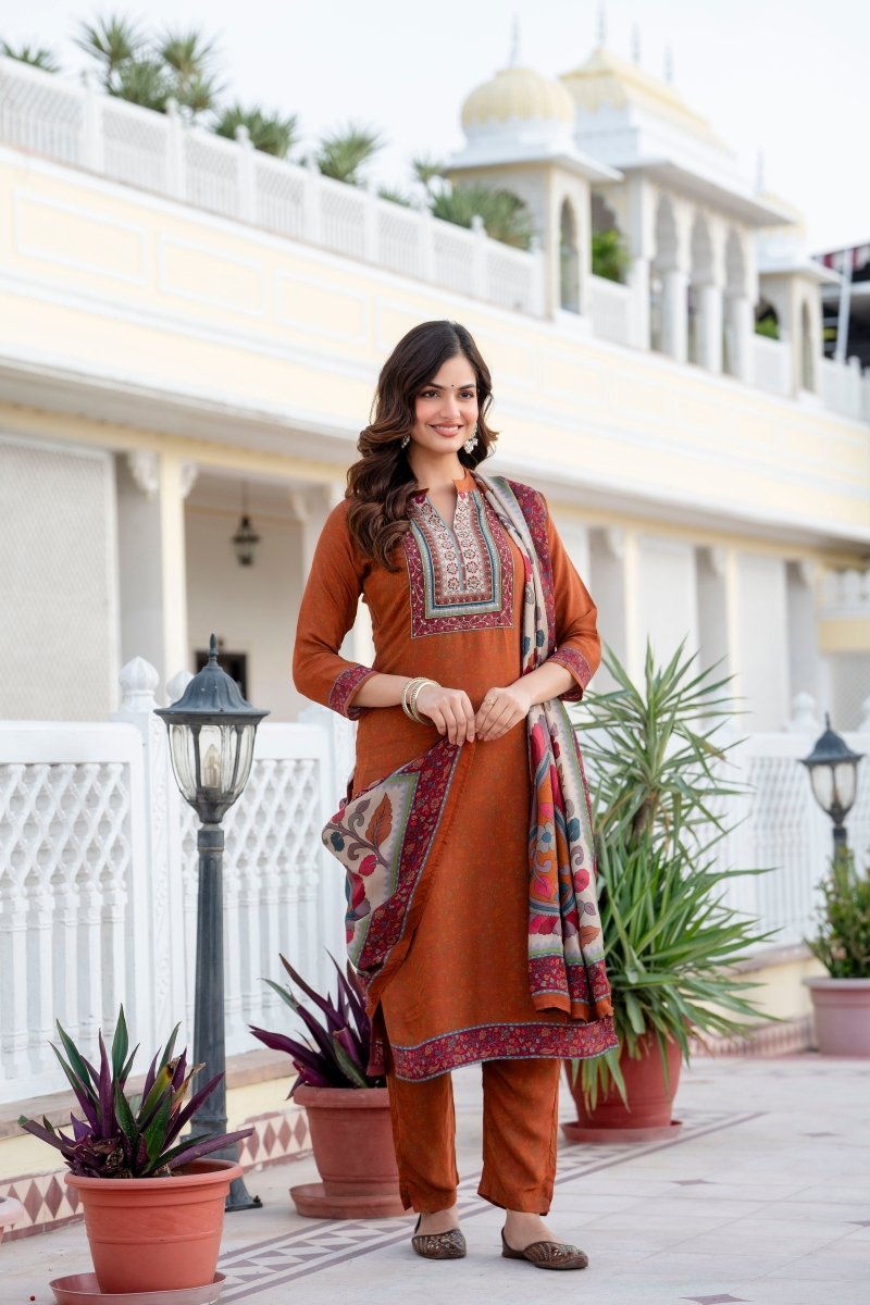 Shop premium women's ethnic suits – Avitra