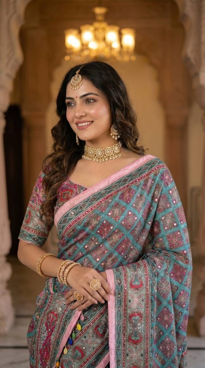 Shop premium women's ethnic suits – Avitra