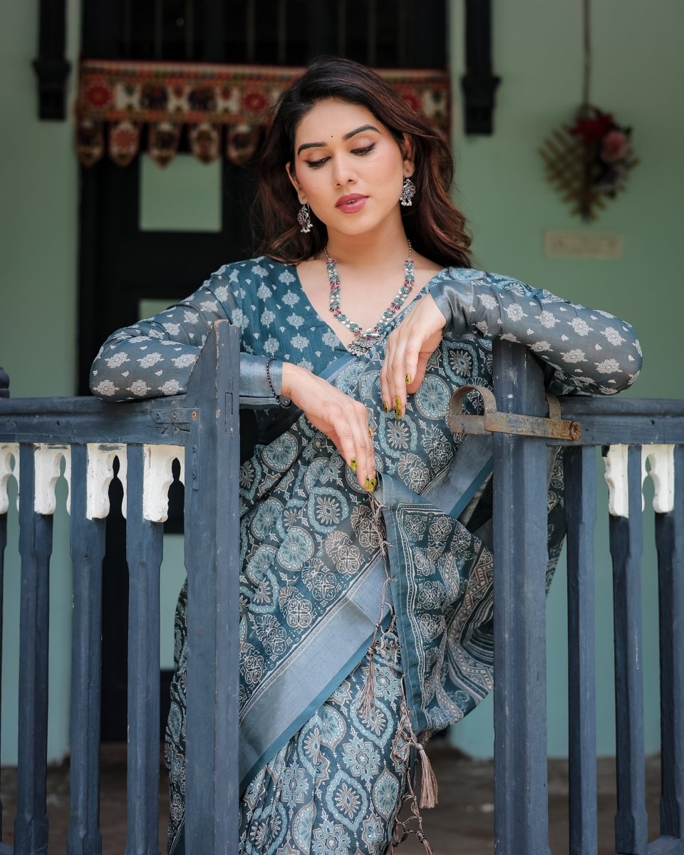 Shop premium women's ethnic suits – Avitra