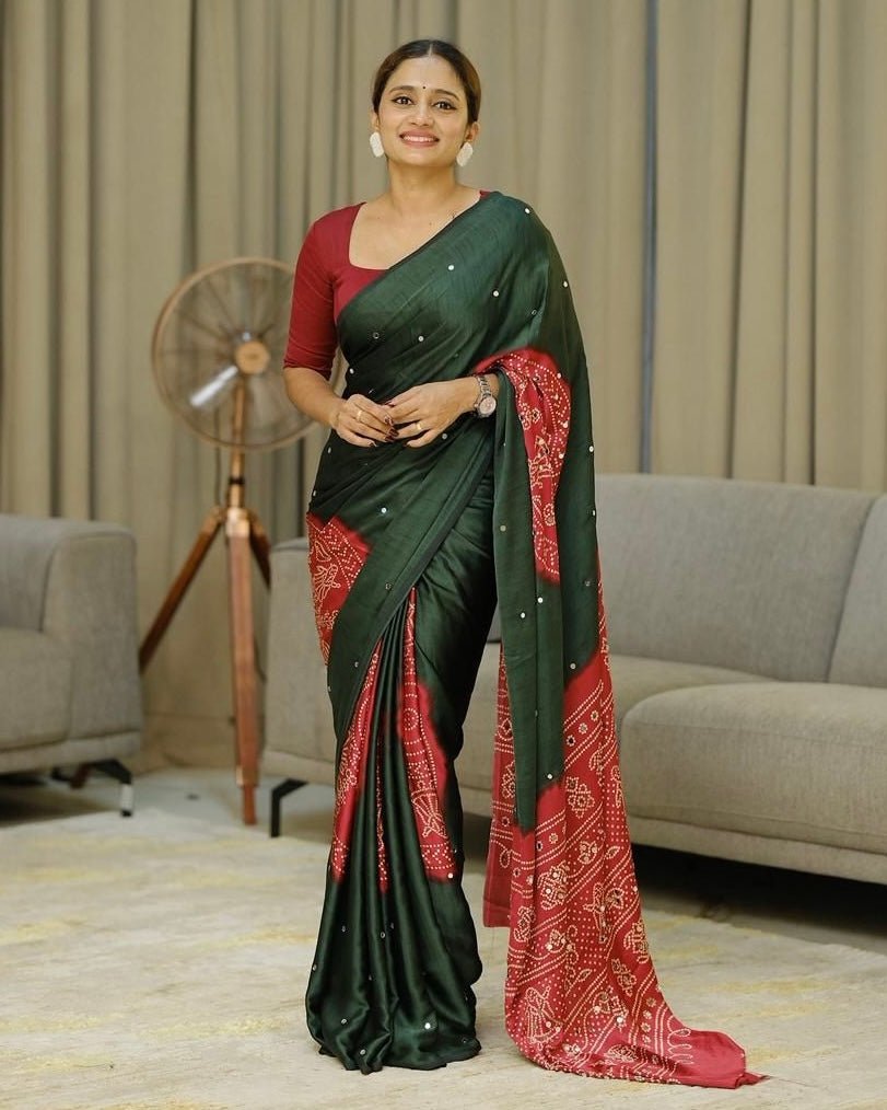 Shop premium women's ethnic suits – Avitra