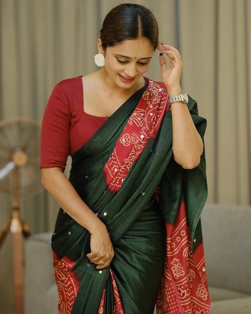 Shop premium women's ethnic suits – Avitra